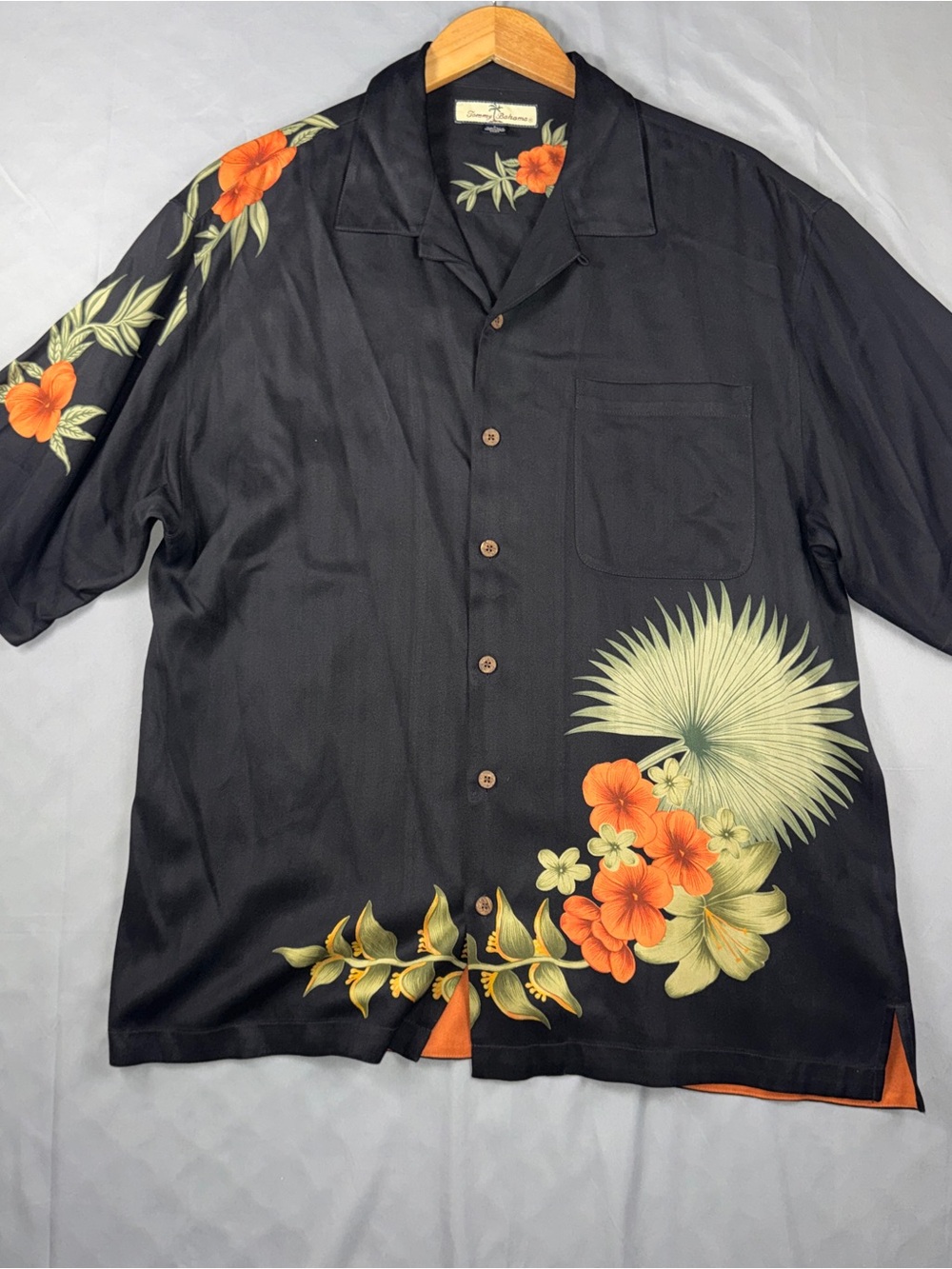 Tommy Bahama Shirt Mens Large Black Silk Hawaiian Floral Button Front Casual
